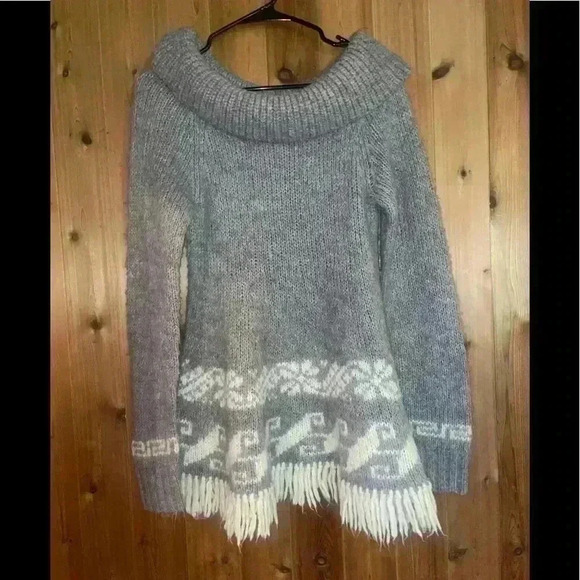 Free People Womens Fringe Gray Sweater Size Small - Picture 1 of 3